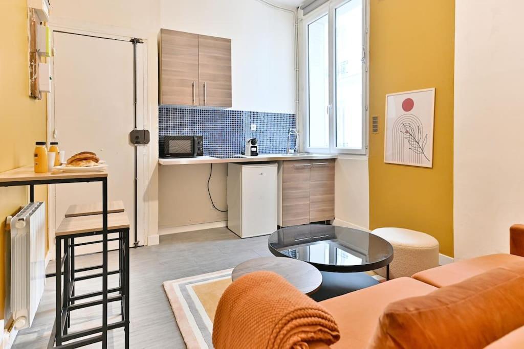 Rez-de-chaussee Montparnasse -ii